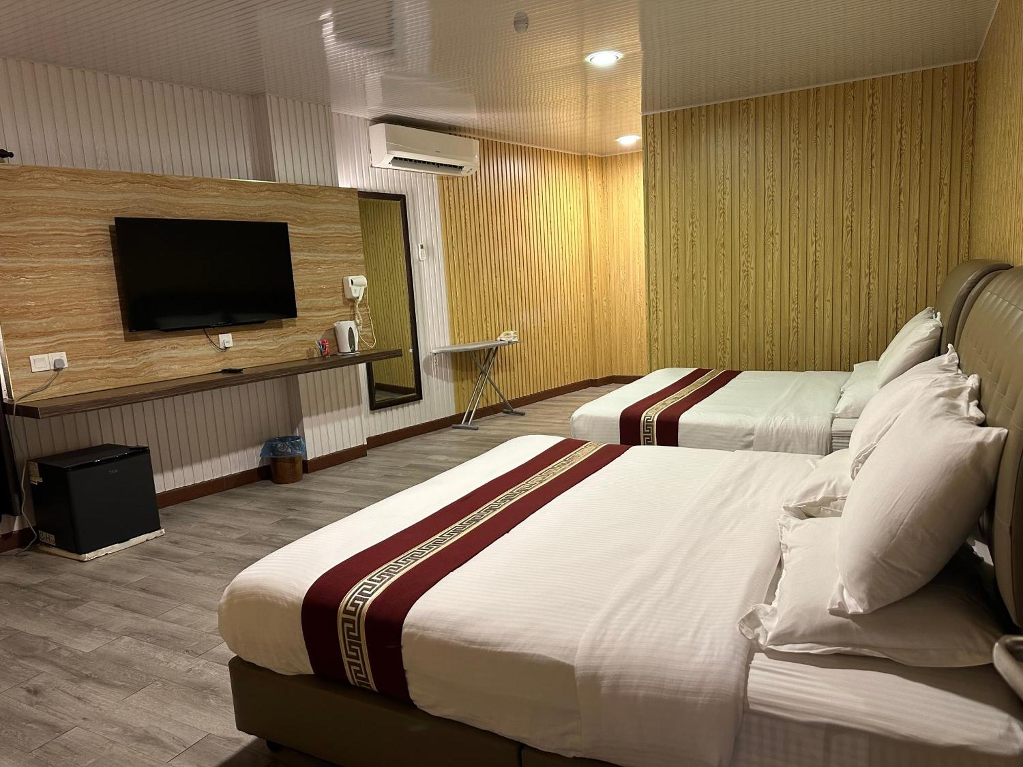 Ss Hotel เซเรมบัน ภายนอก รูปภาพ