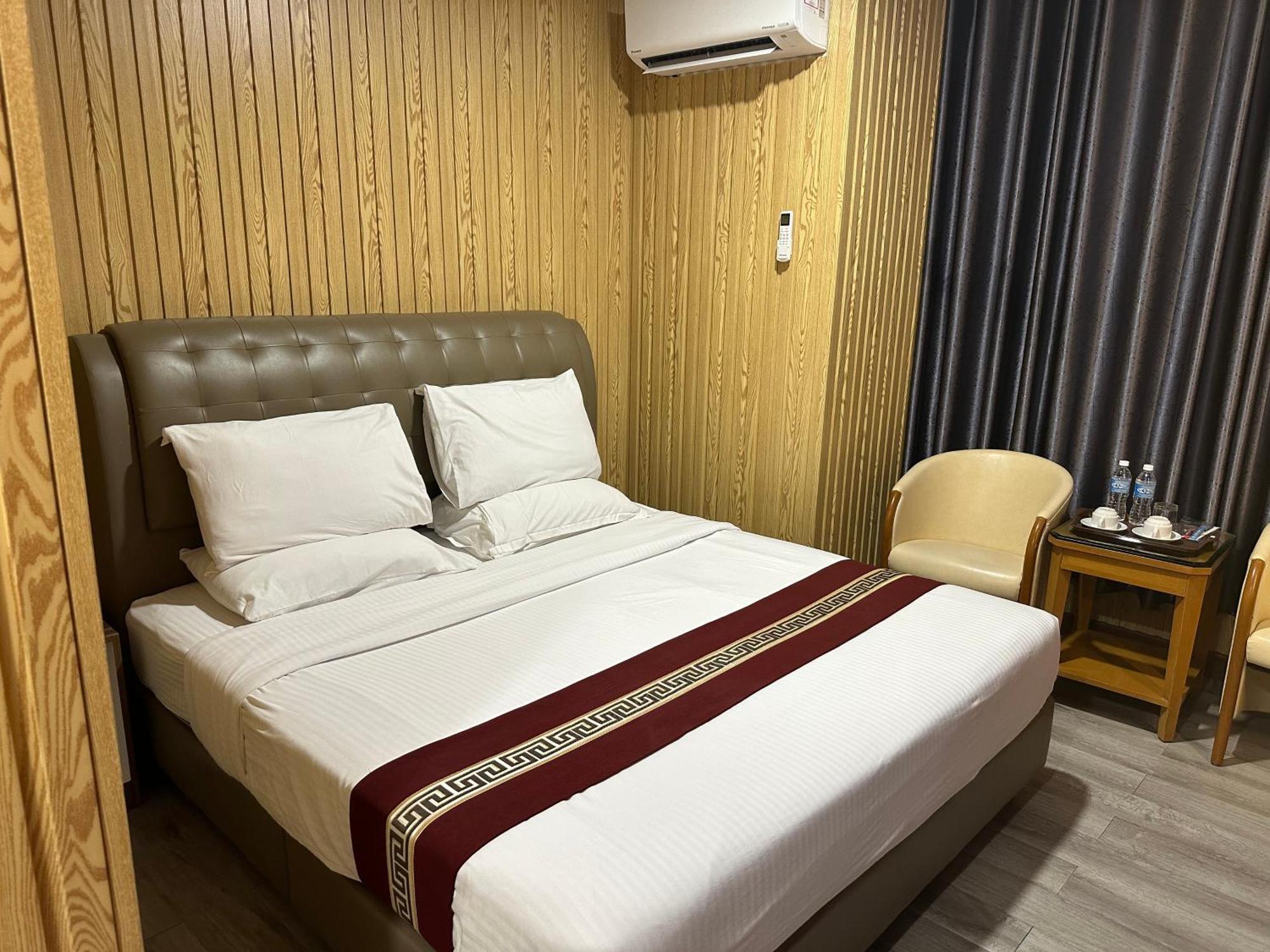 Ss Hotel เซเรมบัน ภายนอก รูปภาพ