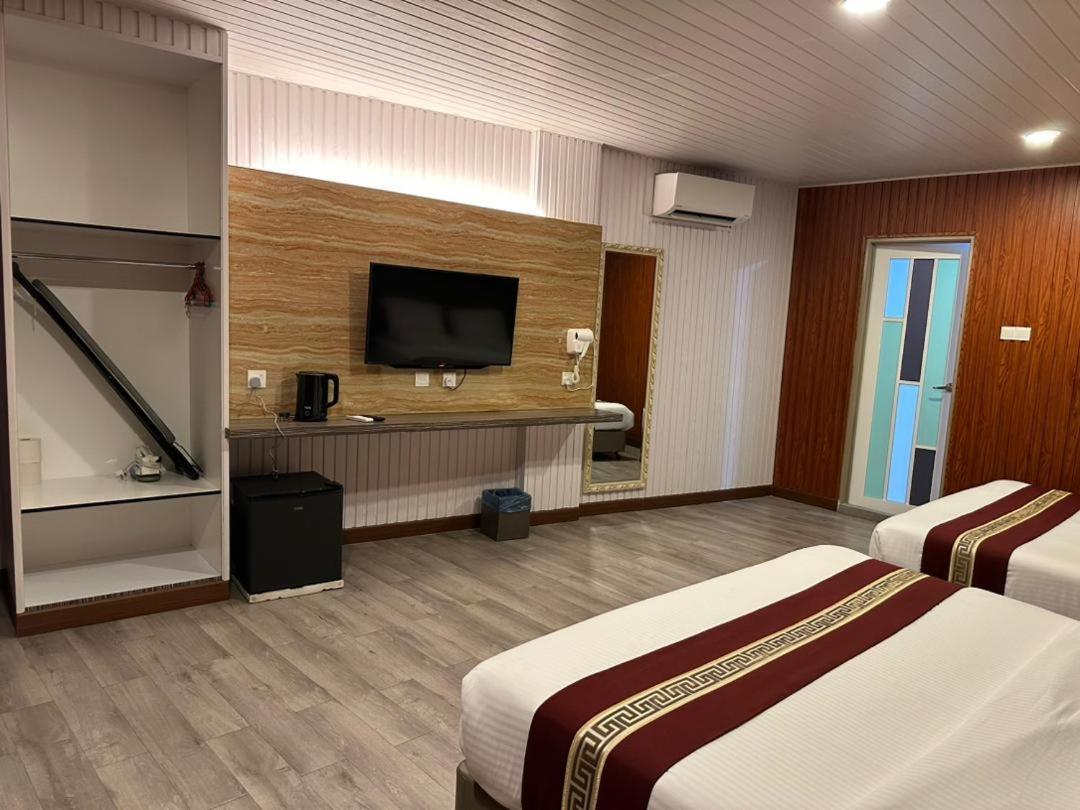 Ss Hotel เซเรมบัน ภายนอก รูปภาพ
