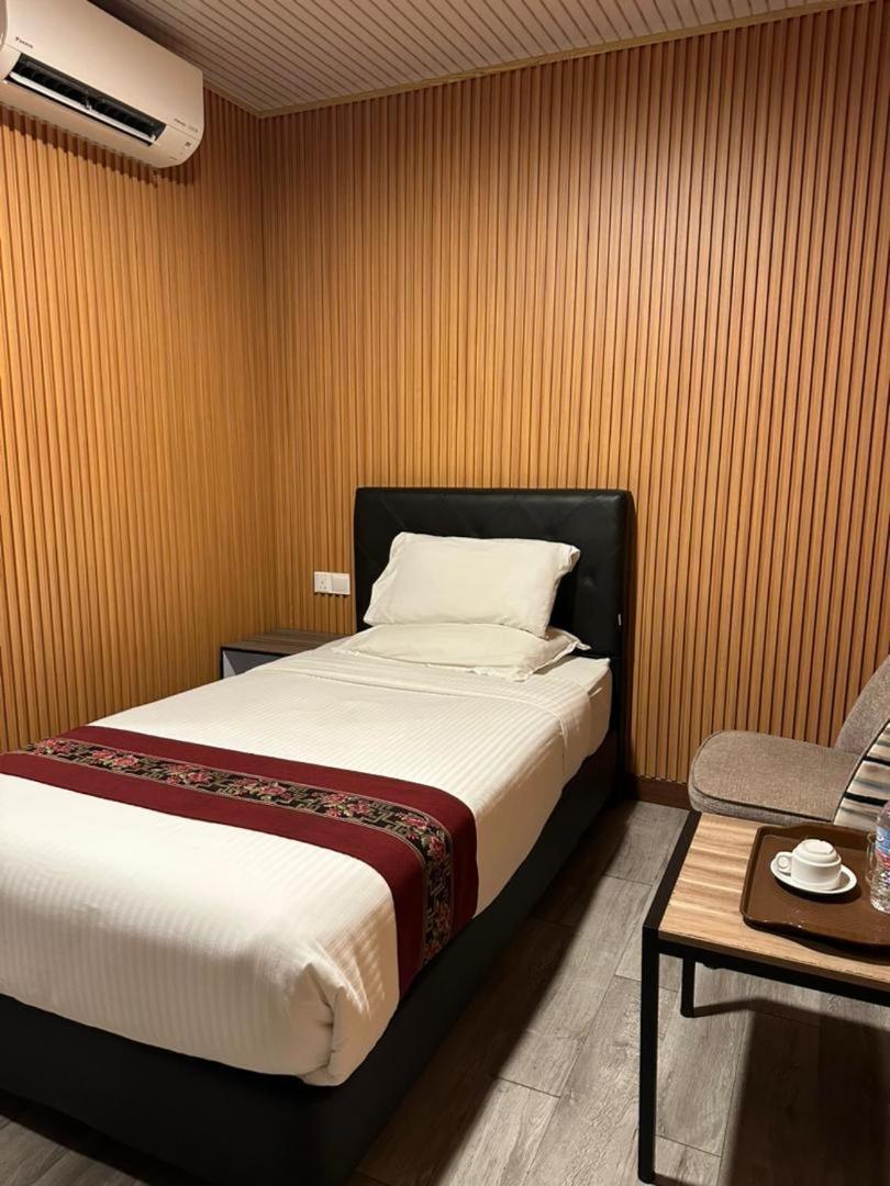 Ss Hotel เซเรมบัน ภายนอก รูปภาพ