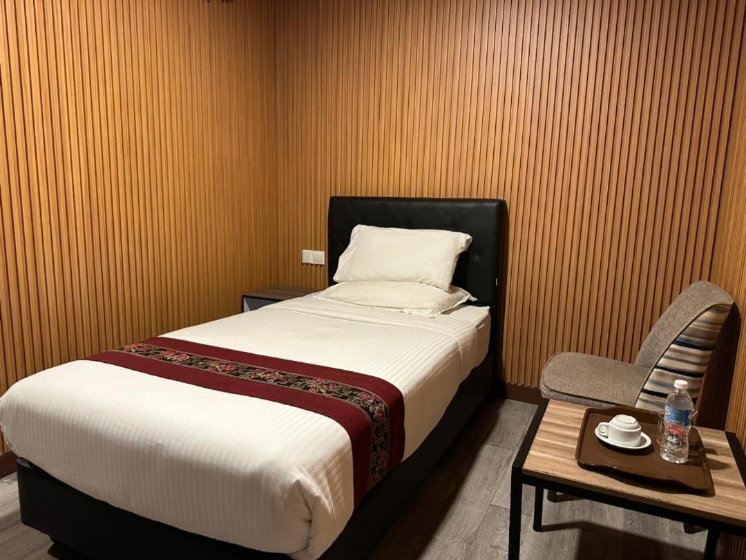 Ss Hotel เซเรมบัน ภายนอก รูปภาพ