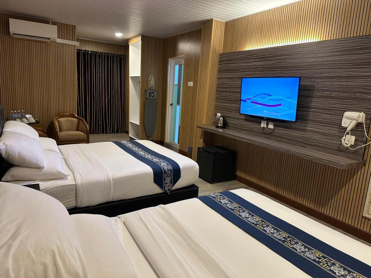 Ss Hotel เซเรมบัน ภายนอก รูปภาพ