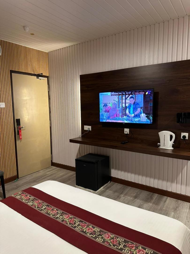 Ss Hotel เซเรมบัน ภายนอก รูปภาพ