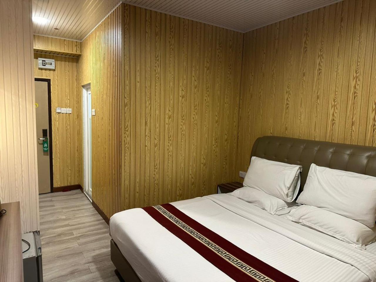 Ss Hotel เซเรมบัน ภายนอก รูปภาพ